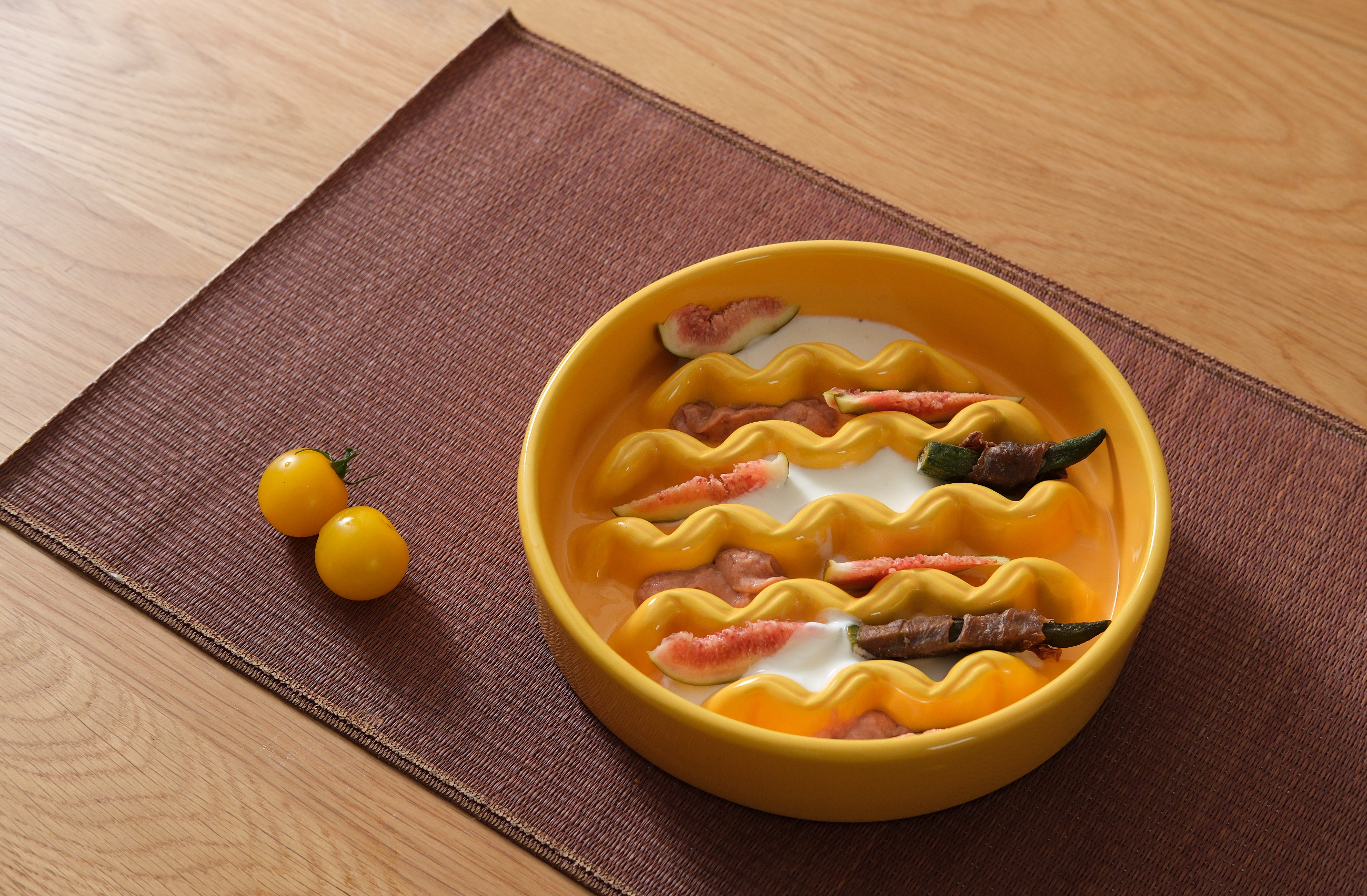 Macaroni Slow Feeder Dog Bowl